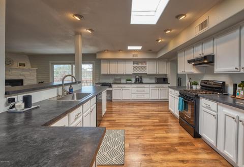 8230 Rawhide Trl, Tucson, AZ 85750 photo 9