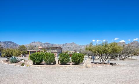 8230 Rawhide Trl, Tucson, AZ 85750 photo 2