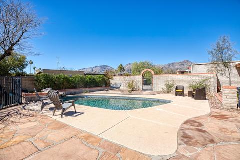 8230 Rawhide Trl, Tucson, AZ 85750 photo 3