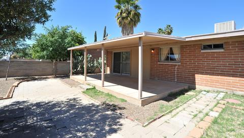 8932 E 35th Cir, Tucson, AZ 85710 photo 4