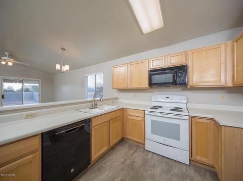 10164 E Desert Crossings Way, Tucson, AZ 85747 photo 8