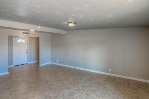 7141 E Sylvane Dr, Tucson, AZ 85710 photo 4