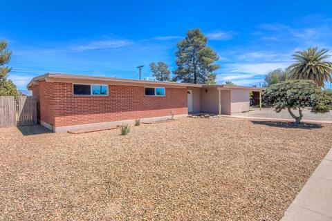 7141 E Sylvane Dr, Tucson, AZ 85710 photo 2