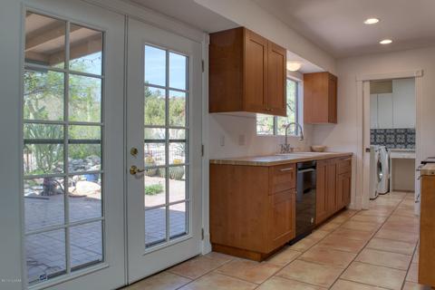 6425 E Red Cloud Dr, Tucson, AZ 85750 photo 9