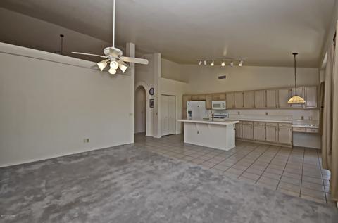 10649 E Barclay Park Loop, Tucson, AZ 85748 photo 3
