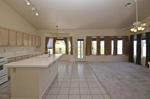 10649 E Barclay Park Loop, Tucson, AZ 85748 photo 14