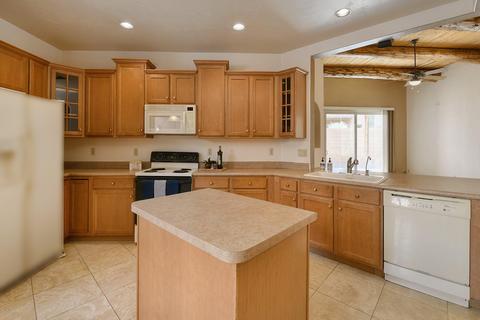 7681 E Chase Park Loop, Tucson, AZ 85710 photo 9