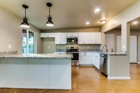9443 E Wasatch Pl, Tucson, AZ 85749 photo 2