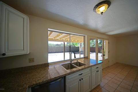 9712 E Watson Dr, Tucson, AZ 85730 photo 11