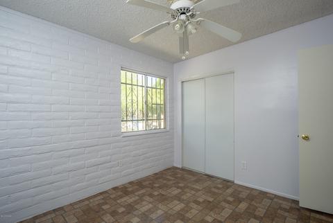 9562 E Myra Dr, Tucson, AZ 85730 photo 10