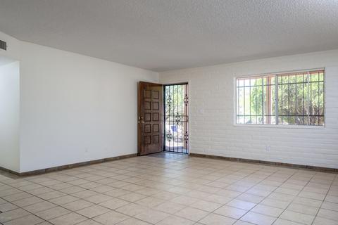 9562 E Myra Dr, Tucson, AZ 85730 photo 2
