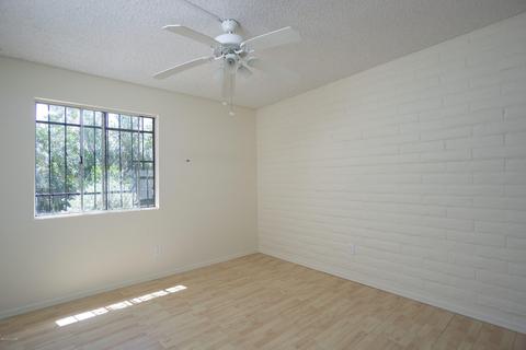 9562 E Myra Dr, Tucson, AZ 85730 photo 7