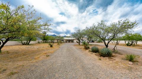8245 E Bloomfield Rd, Hereford, AZ 85615 photo 3