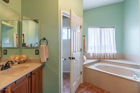 10587 E Bridgeport St, Tucson, AZ 85747 photo 29
