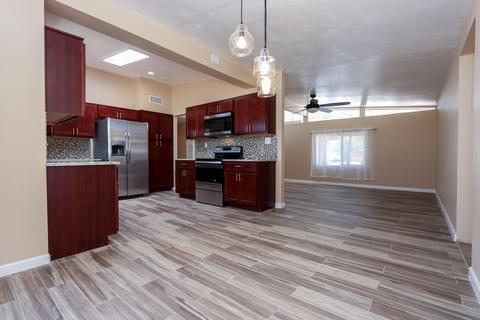 6749 E Montecito Dr, Tucson, AZ 85710 photo 9