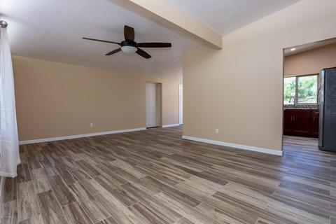 6749 E Montecito Dr, Tucson, AZ 85710 photo 4