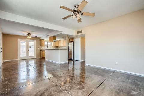 522 E Knox Dr, Tucson, AZ 85705 photo 2