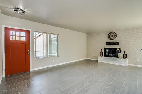 9499 E Myra Dr, Tucson, AZ 85730 photo 16