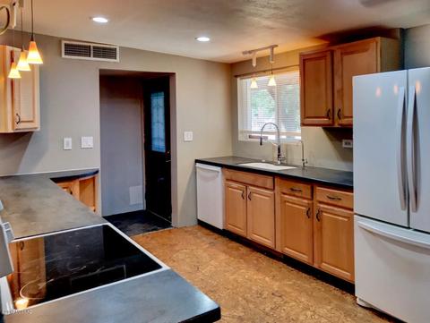 7925 E 18th Pl, Tucson, AZ 85710 photo 9
