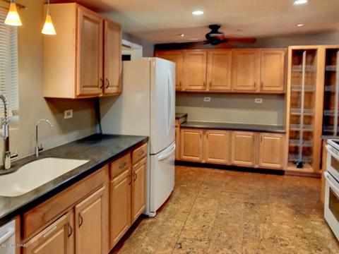 7925 E 18th Pl, Tucson, AZ 85710 photo 7