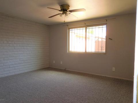 7772 E Kenyon Dr, Tucson, AZ 85710 photo 5