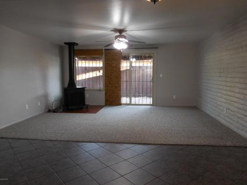 7772 E Kenyon Dr, Tucson, AZ 85710 photo 3