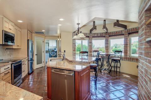 361 E Hillcrest Pl, Tucson, AZ 85704 photo 6