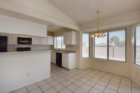 5272 W Eaglestone Loop, Tucson, AZ 85742 photo 9