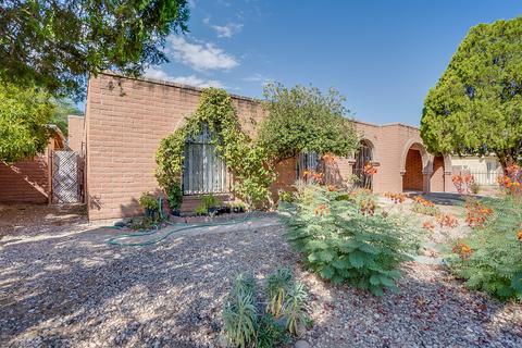 2210 E Dakota St, Tucson, AZ 85706 photo 4