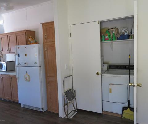 1330 E Morris Ln, Benson, AZ 85602 photo 8