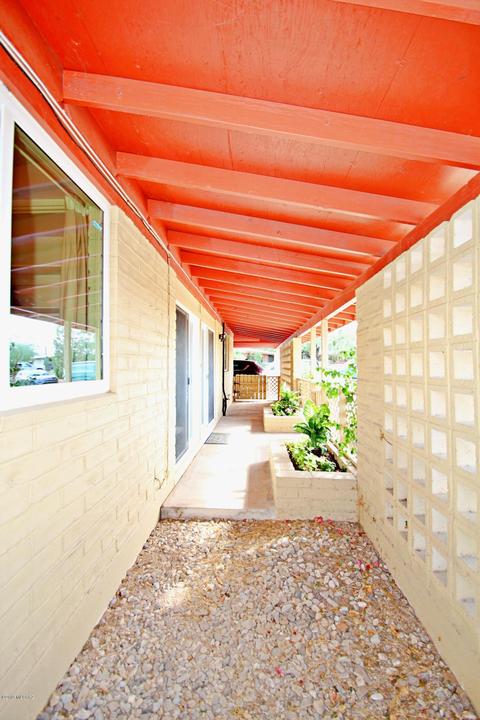 8360 E Cooper Pl, Tucson, AZ 85710 photo 6