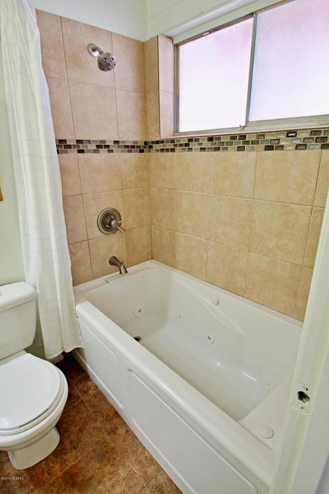 8360 E Cooper Pl, Tucson, AZ 85710 photo 15