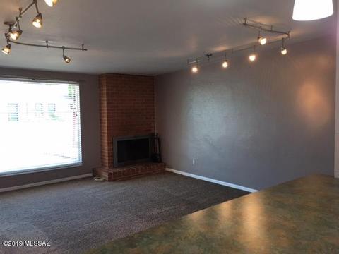 8311 E 3rd St, Tucson, AZ 85710 photo 4