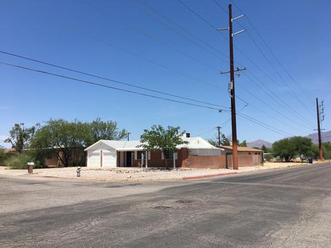 4865 E 4th St, Tucson, AZ 85711 photo 2