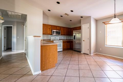 8813 E Chimney Spring Dr, Tucson, AZ 85747 photo 12