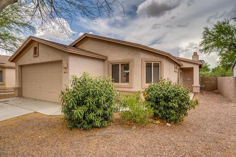 8813 E Chimney Spring Dr, Tucson, AZ 85747 photo 1