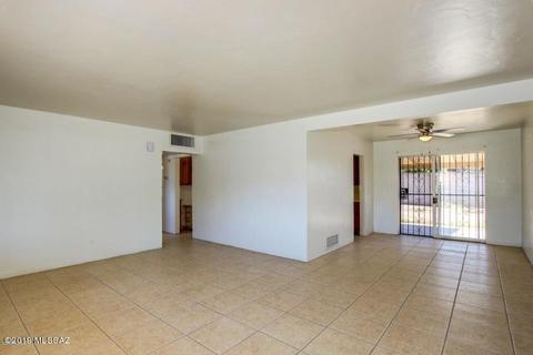 5708 E 5th St, Tucson, AZ 85711 photo 2