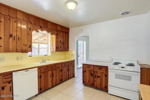 5708 E 5th St, Tucson, AZ 85711 photo 3