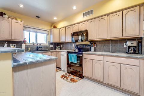 512 E Savannah St, Vail, AZ 85641 photo 10