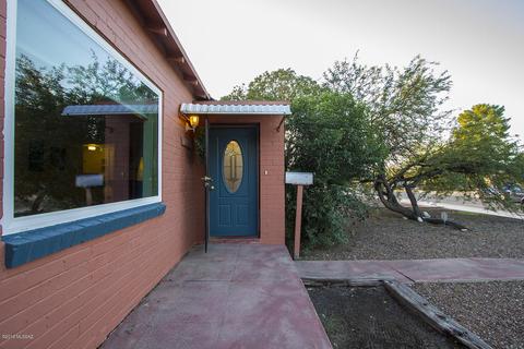 1616 E Hampton St, Tucson, AZ 85719 photo 2