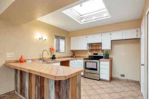 229 E Scheibe Way, Tucson, AZ 85705 photo 4