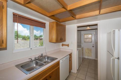 6154 E Adobe Pl, Tucson, AZ 85712 photo 7