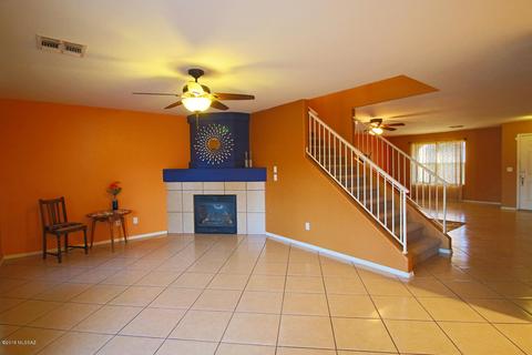 8460 E Hodgman Pl, Tucson, AZ 85747 photo 4