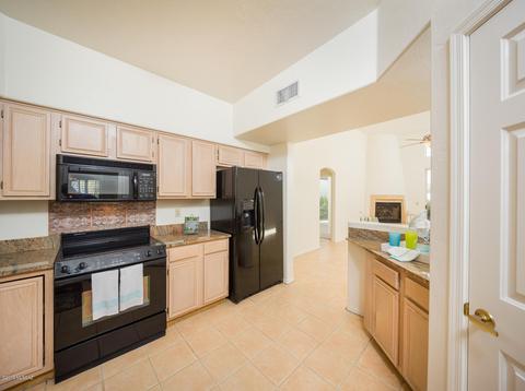 669 E Squirrel Tail Dr, Tucson, AZ 85704 photo 3