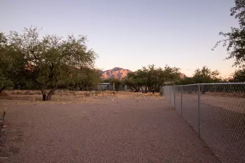 3950 E Wilds Rd, Tucson, AZ 85739 photo 3