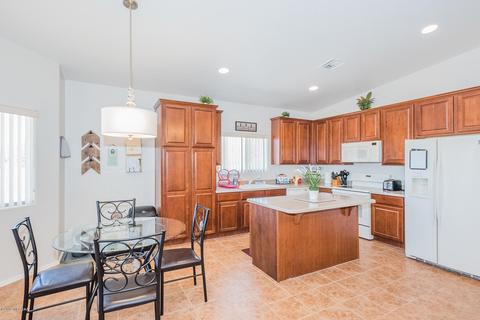 3304 E Limestone Dr, Vail, AZ 85641 photo 2