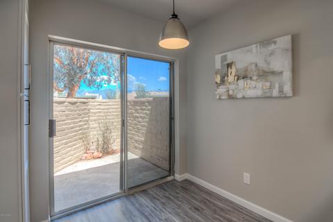7848 E 3rd St, Tucson, AZ 85710 photo 9