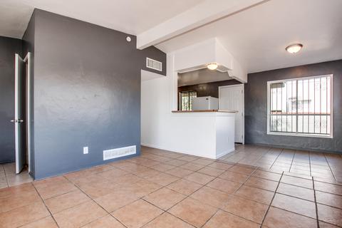 1446 E Copper St, Tucson, AZ 85719 photo 2
