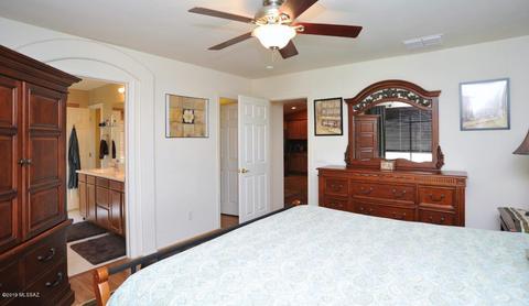 8409 E Sarnoff Ridge Loop, Tucson, AZ 85710 photo 19