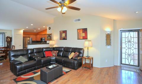 8409 E Sarnoff Ridge Loop, Tucson, AZ 85710 photo 3